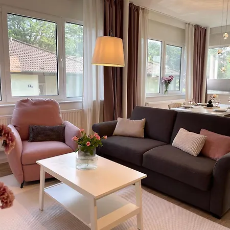Zentrale Ruheoase Mit Terrasse Ferienhaus
